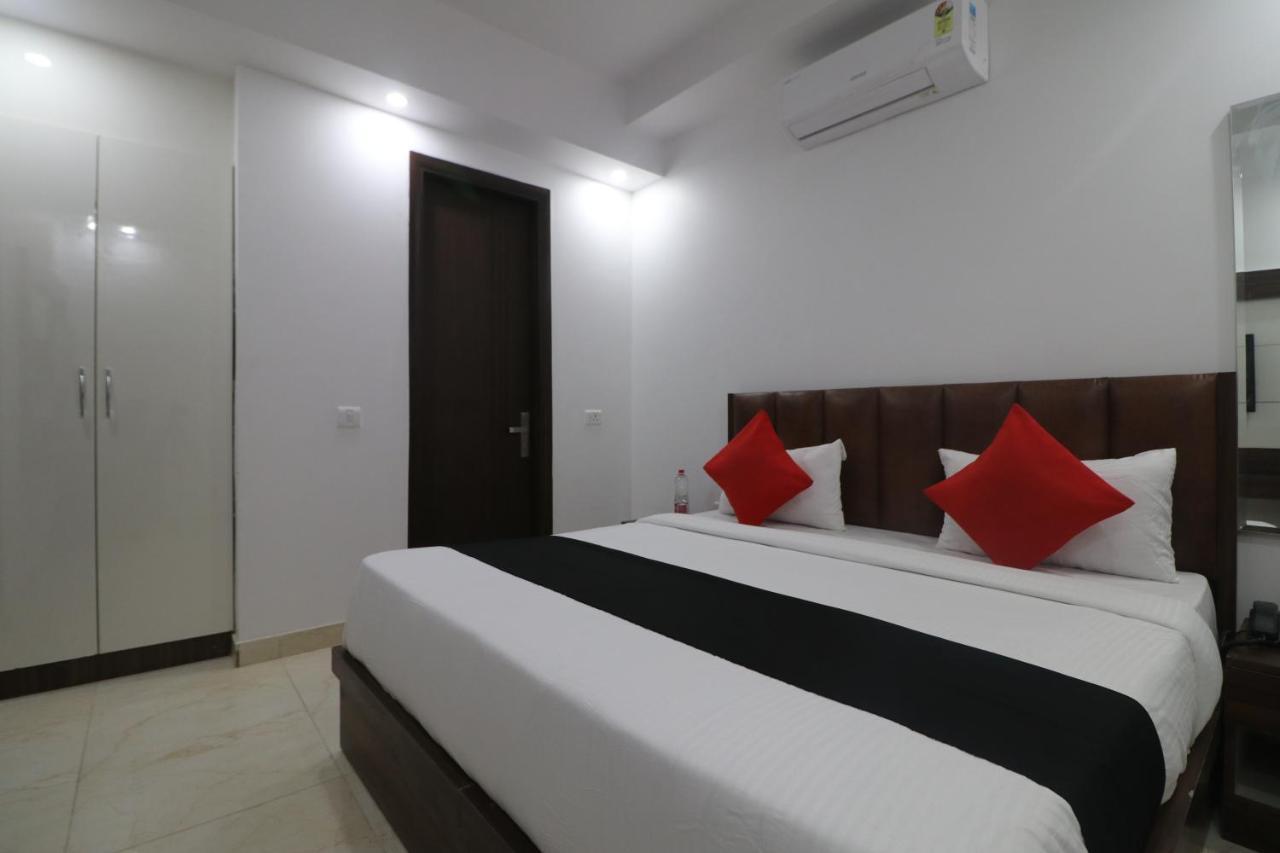Hotel King Plaza Neu-Delhi Exterior foto